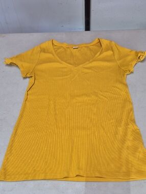 Old Navy Ribbed V-Neck Short Sleeve Top - Yellow